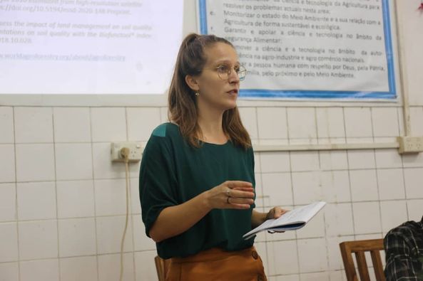 UNTL-FAGRI APREZENTA REZULTADU PRELIMINÁR PESKIZA AGRO-FLORESTA